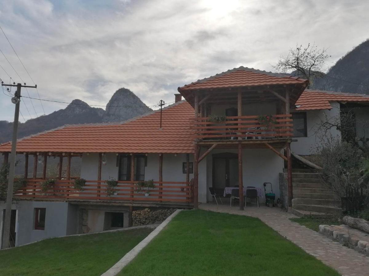 Konak Jerma Pirot Buitenkant foto